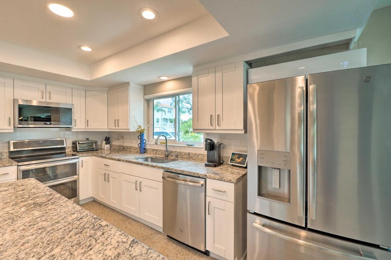 Pet-Friendly Waterfront Home - 2 Mi To Beach! Tarpon Springs Eksteriør bilde