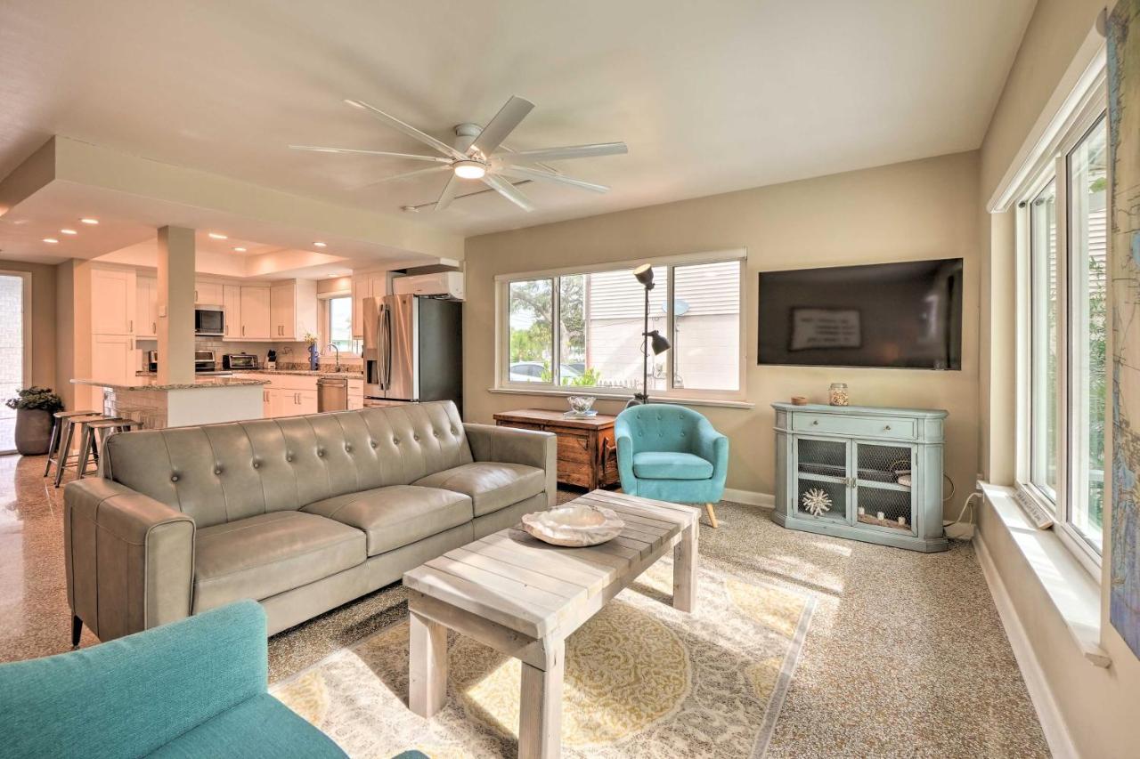 Pet-Friendly Waterfront Home - 2 Mi To Beach! Tarpon Springs Eksteriør bilde