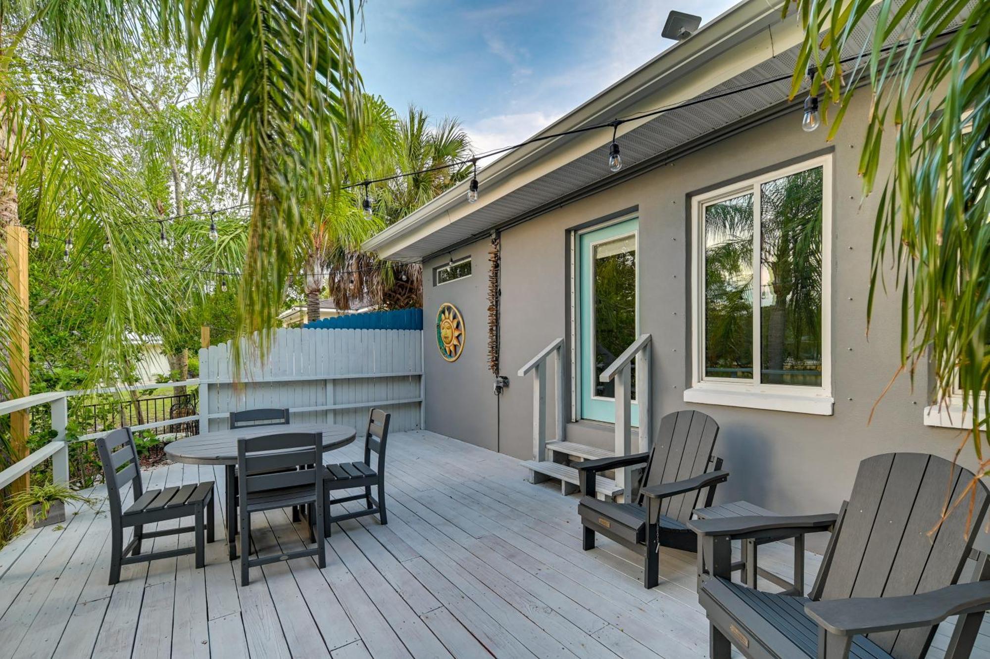 Pet-Friendly Waterfront Home - 2 Mi To Beach! Tarpon Springs Eksteriør bilde